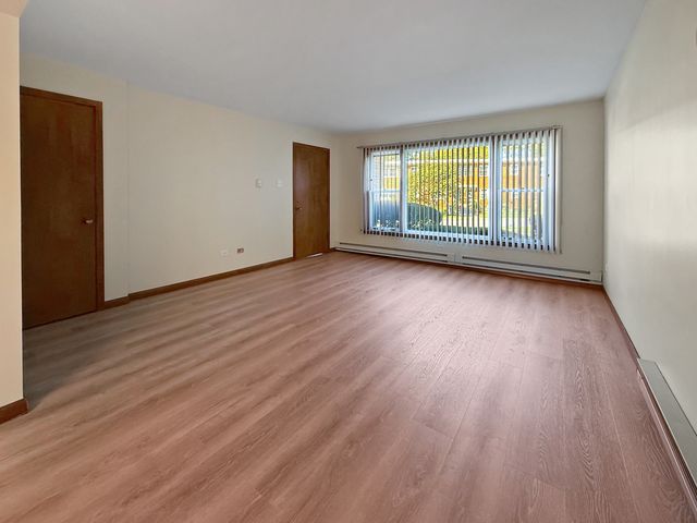 2025 Maple Road 1E, Homewood, IL 60430