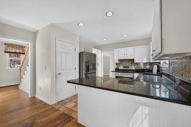 9 Arbor Drive, Shrewsbury, MA 01545