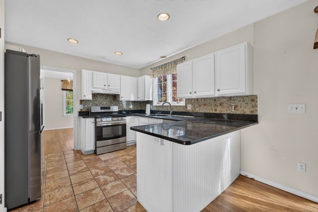 9 Arbor Drive, Shrewsbury, MA 01545