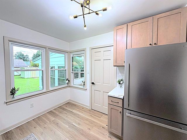 1133 MARQUETTE AVENUE, Green Bay, WI 54304