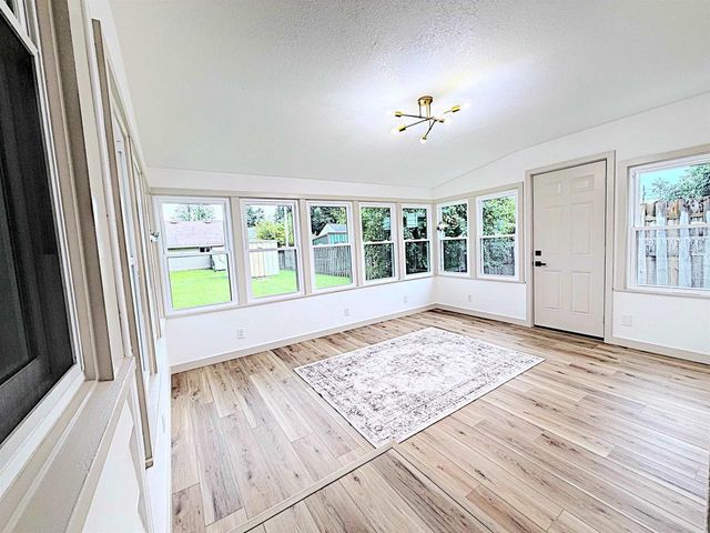 1133 MARQUETTE AVENUE, Green Bay, WI 54304
