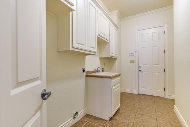1308 Hi Circle N, Horseshoe Bay, TX 78657