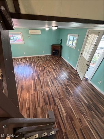 12 Hemlock Street, Elizabeth, WV 26143