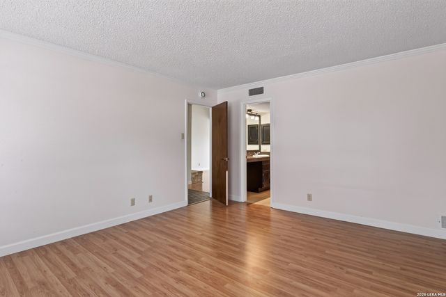 11303 Vance Jackson Rd Apt G4, San Antonio, TX 78230