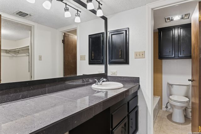 11303 Vance Jackson Rd Apt G4, San Antonio, TX 78230