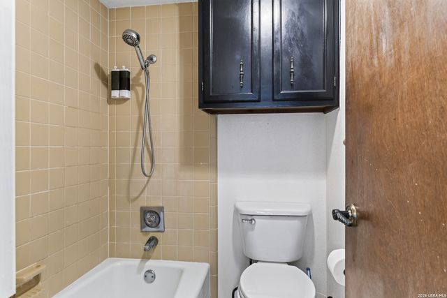 11303 Vance Jackson Rd Apt G4, San Antonio, TX 78230