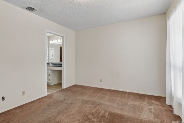 11303 Vance Jackson Rd Apt G4, San Antonio, TX 78230