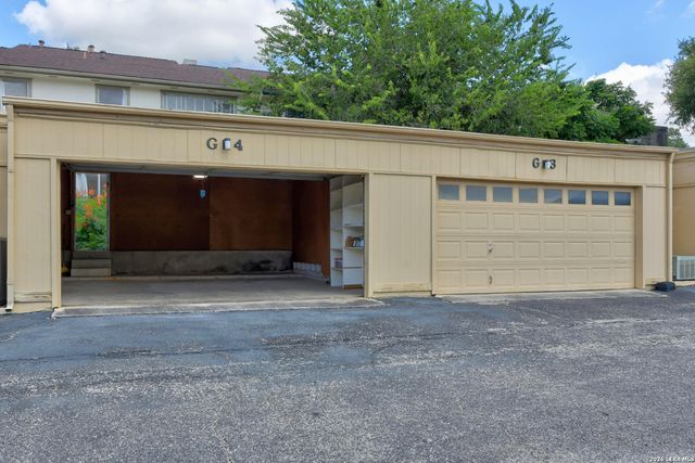 11303 Vance Jackson Rd Apt G4, San Antonio, TX 78230