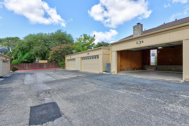 11303 Vance Jackson Rd Apt G4, San Antonio, TX 78230