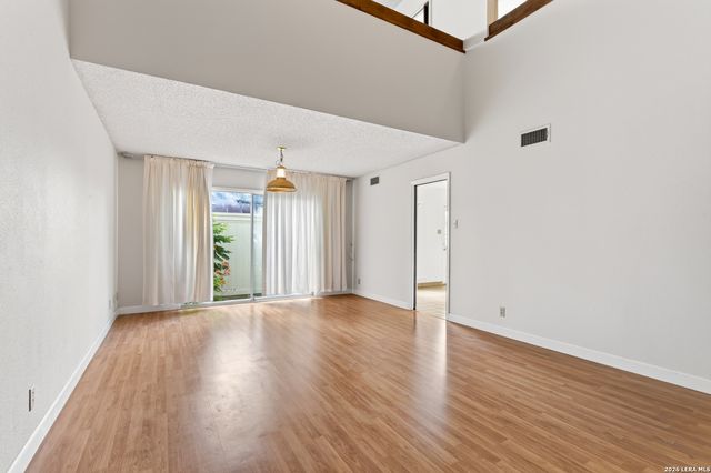 11303 Vance Jackson Rd Apt G4, San Antonio, TX 78230