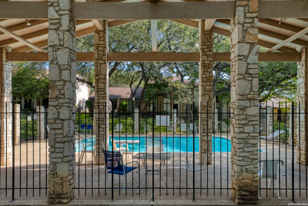 11303 Vance Jackson Rd Apt G4, San Antonio, TX 78230