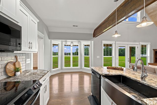 1174 Abiff Rd, Bon Aqua, TN 37025