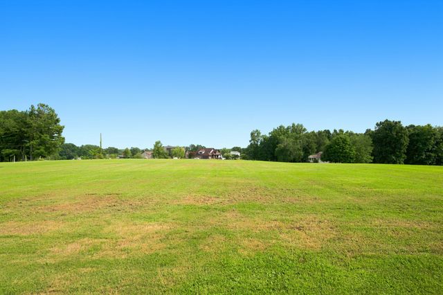 1174 Abiff Rd, Bon Aqua, TN 37025