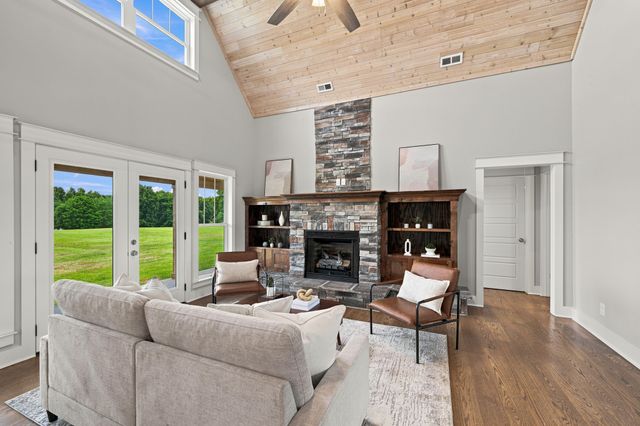 1174 Abiff Rd, Bon Aqua, TN 37025