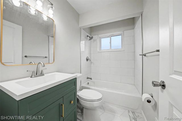 22620 Raven Avenue, Eastpointe, MI 48021