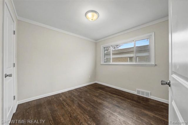 22620 Raven Avenue, Eastpointe, MI 48021