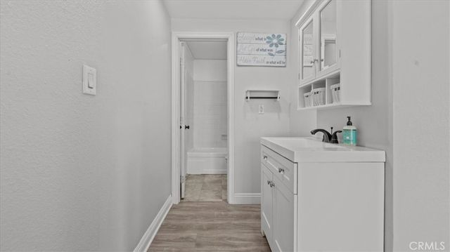 1386 W 8th, Upland, CA 91786