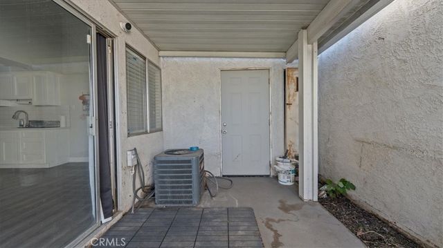 1386 W 8th, Upland, CA 91786