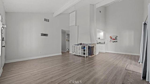 1386 W 8th, Upland, CA 91786