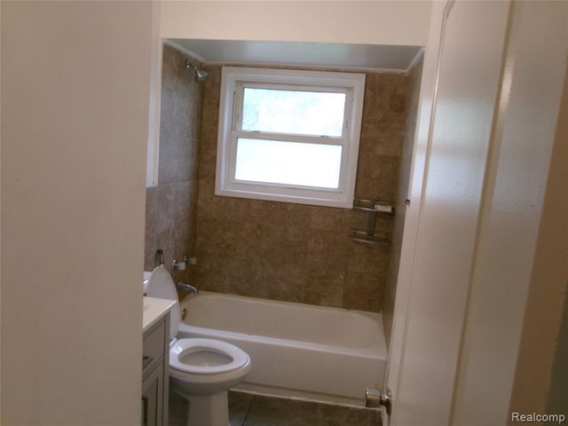 709 Dorset Avenue, Ypsilanti, MI 48198