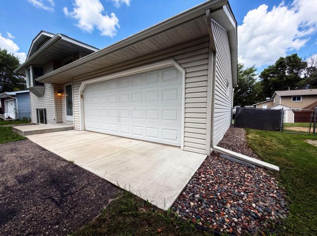 18216 Empire Trail, Farmington, MN 55024
