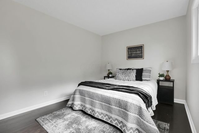 3832 Laguna Drive, Columbus, OH 43232