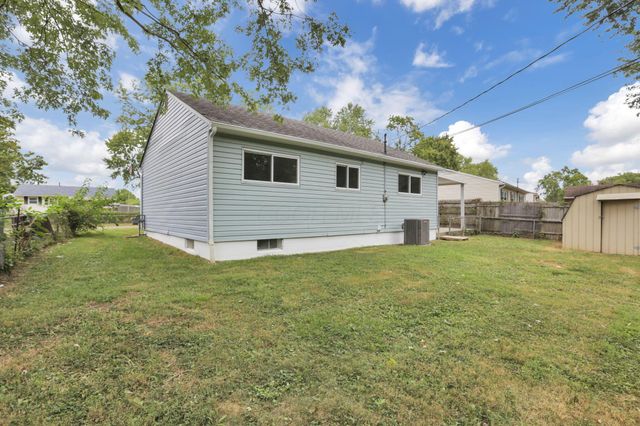 3832 Laguna Drive, Columbus, OH 43232