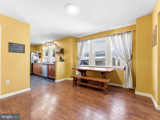 8 13TH ST, Burlington, NJ 08016