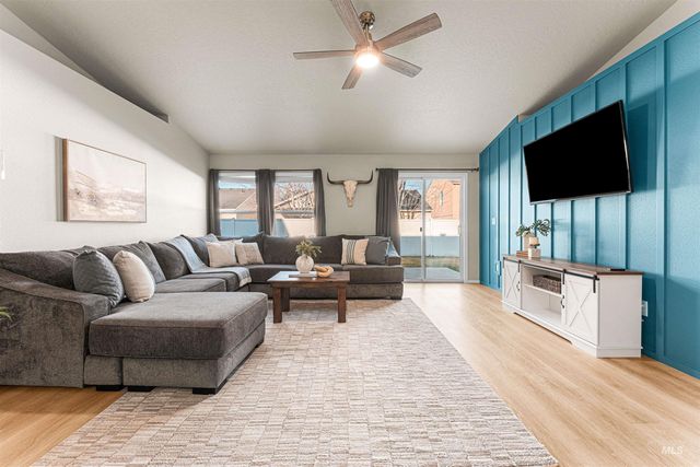 212 Forest Parkway, Caldwell, ID 83605