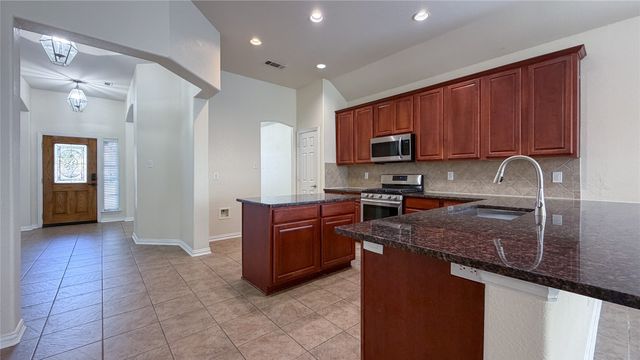 5312 Hockley Drive, Grand Prairie, TX 75052