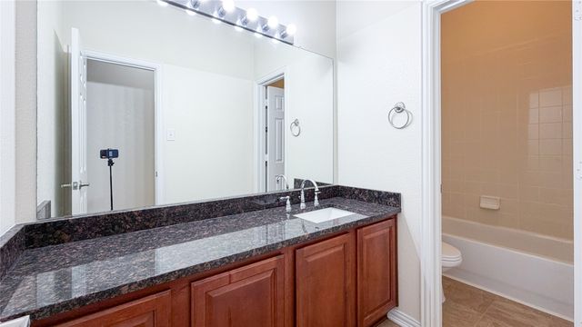 5312 Hockley Drive, Grand Prairie, TX 75052