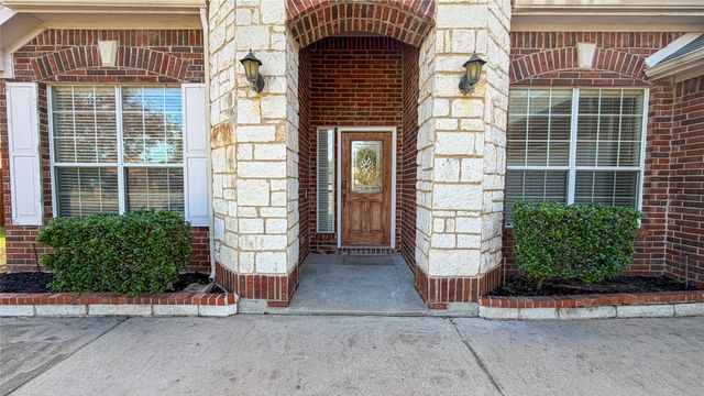 5312 Hockley Drive, Grand Prairie, TX 75052