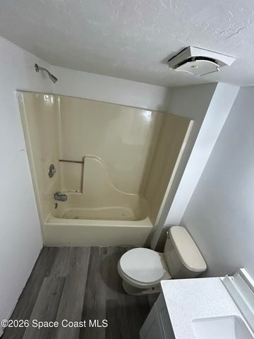 7801 Maplewood Drive 911, Melbourne, FL 32904