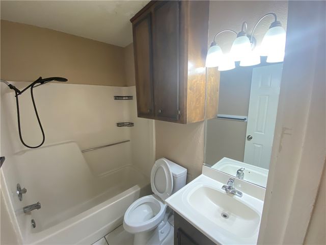 7201 Kress F-1, Corpus Christi, TX 78413