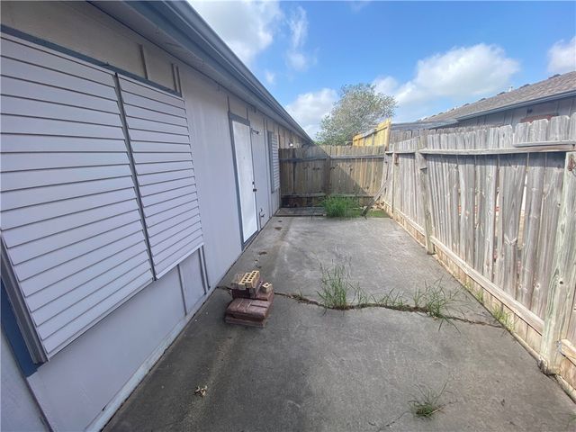 7201 Kress F-1, Corpus Christi, TX 78413
