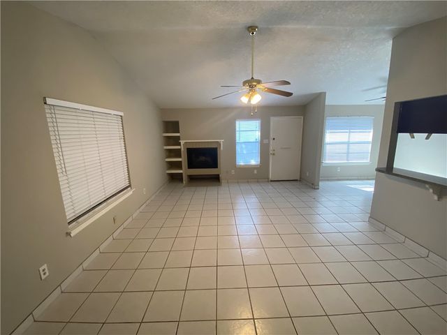 7201 Kress F-1, Corpus Christi, TX 78413