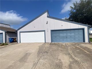 7201 Kress F-1, Corpus Christi, TX 78413
