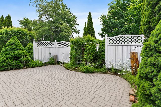 11507 Stonewater Crossing, Huntley, IL 60142