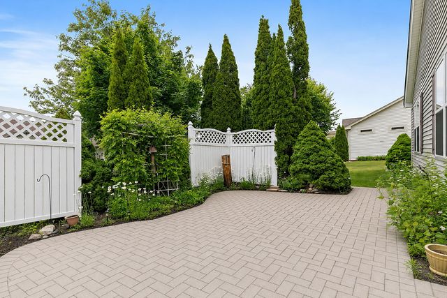 11507 Stonewater Crossing, Huntley, IL 60142
