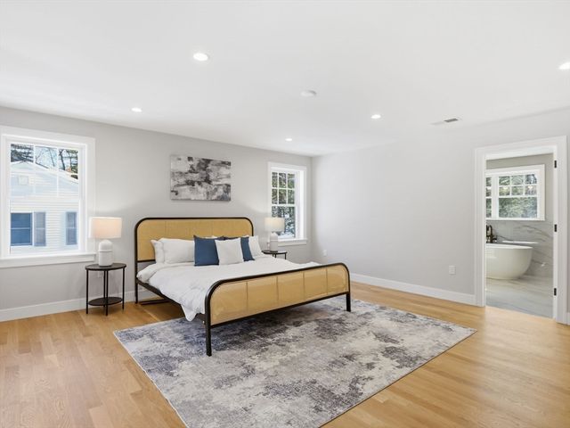 1 Delisio Dr, Andover, MA 01810