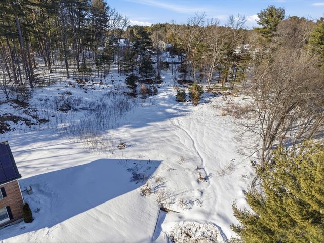 1 Delisio Dr, Andover, MA 01810
