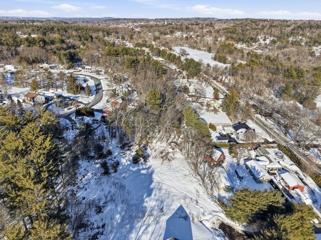 1 Delisio Dr, Andover, MA 01810