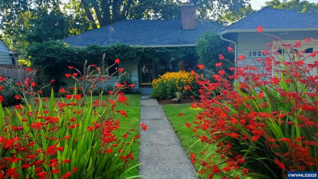 1925 24th St NE, Salem, OR 97301
