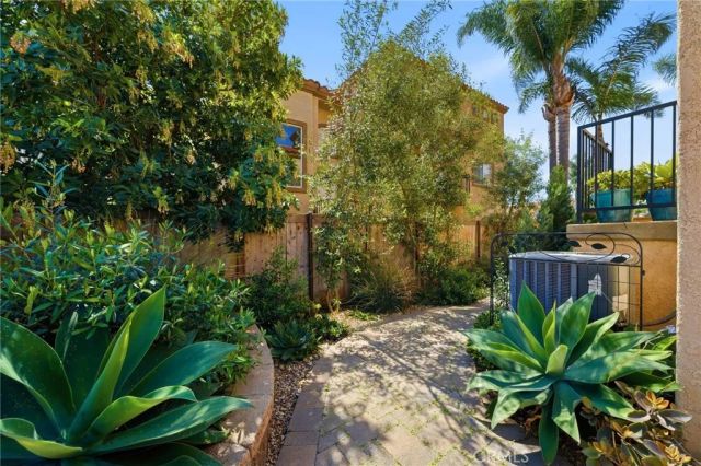 18858 Milos Circle, Huntington Beach, CA 92648