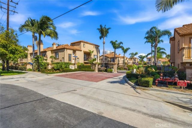 18858 Milos Circle, Huntington Beach, CA 92648