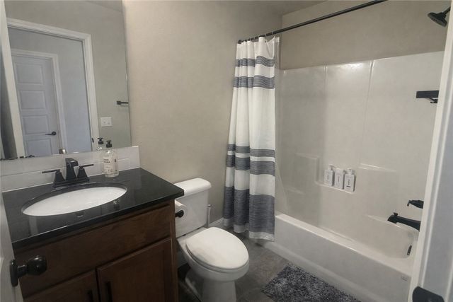 3670 Macintosh Way, Bentonville, AR 72712