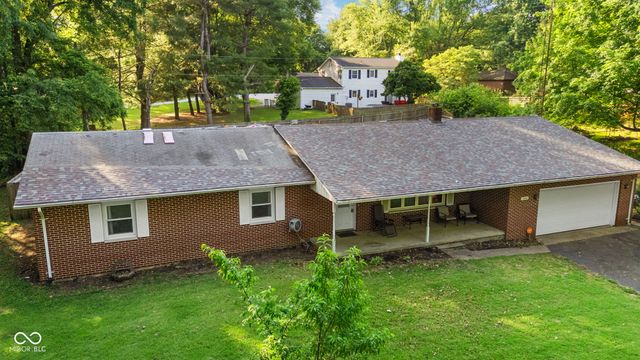 7960 S Sullivan Place, Terre Haute, IN 47802