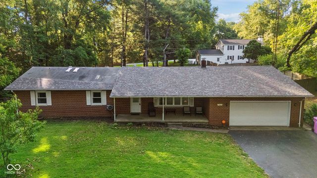7960 S Sullivan Place, Terre Haute, IN 47802