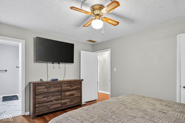 7960 S Sullivan Place, Terre Haute, IN 47802