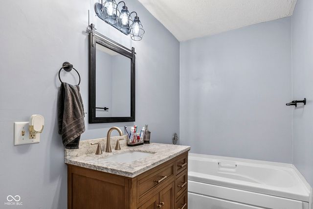 7960 S Sullivan Place, Terre Haute, IN 47802